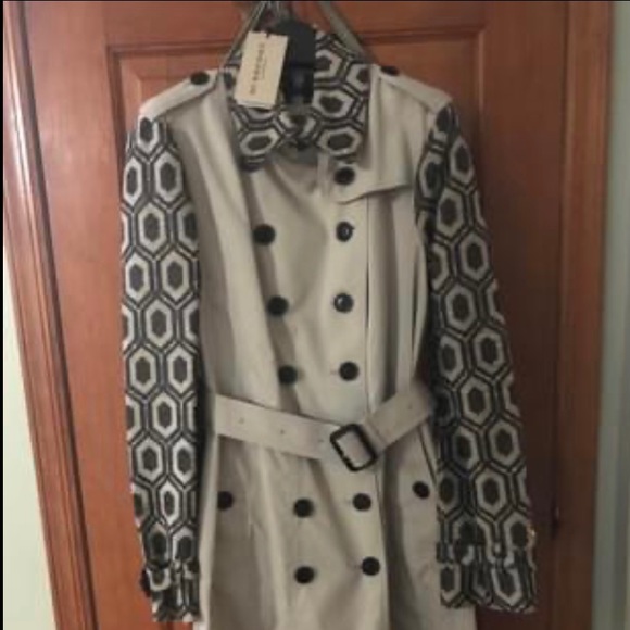Burberry Women's Westhaven Mixed Fabric Trench - Picture 2 of 6